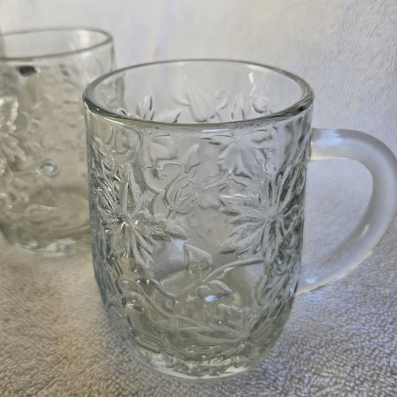 Vintage Princess House Fantasia Clear Crystal Poinsettia 8 Oz Mugs Set of 4 - Picture 4 of 8